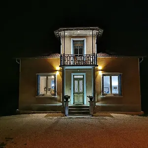 La Maison Fleur De Frangipanier Bed & Breakfast