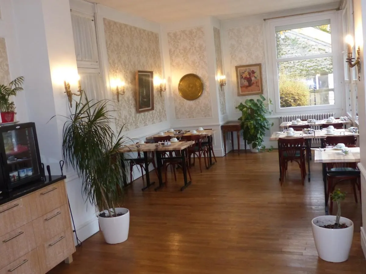 Hotel Des Thermes Bourbon-lʼArchambault
